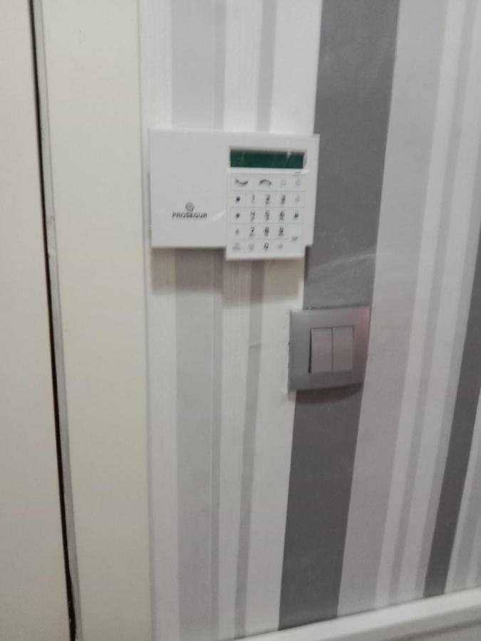 Privada Con Cocina Salon Y Terraza Piso Compartido Apartment