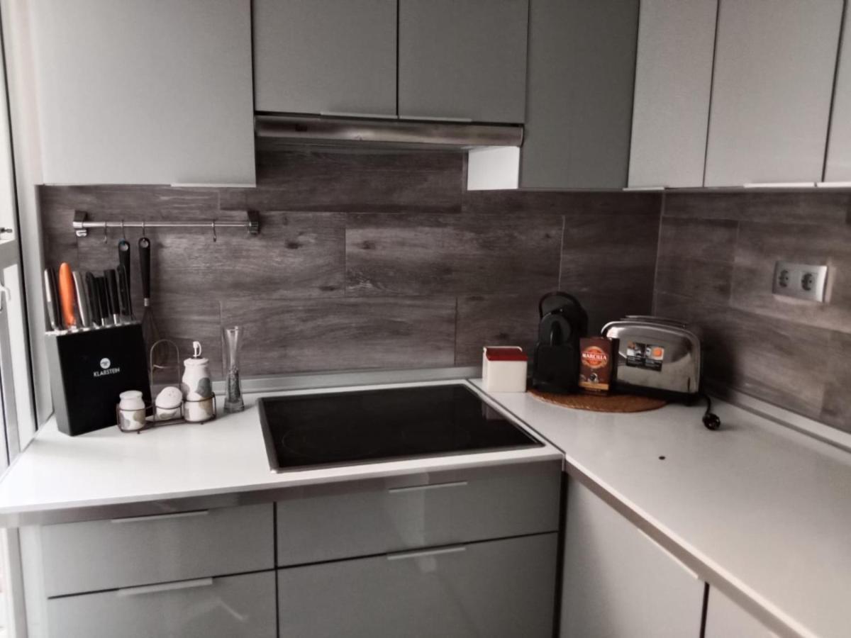 Apartamento Habitación Privada Con Cocina Salón Y Terraza Piso Compartido *