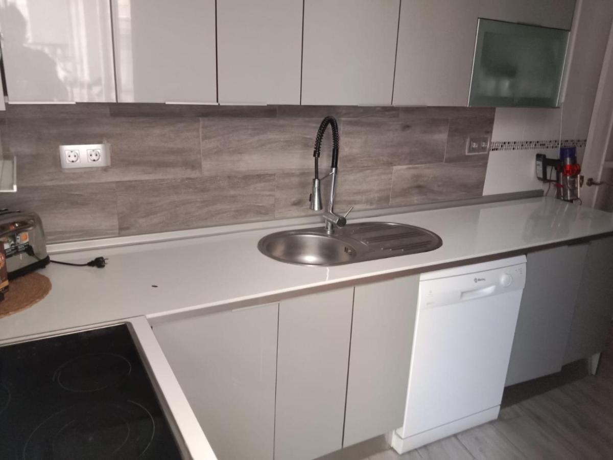 Apartamento Habitación Privada Con Cocina Salón Y Terraza Piso Compartido