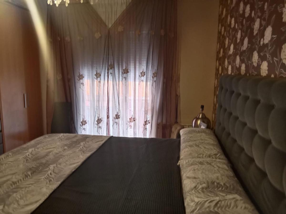 Privada Con Cocina Salon Y Terraza Piso Compartido Apartment *
