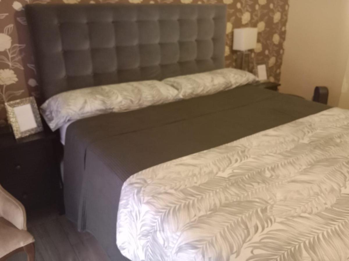 Habitación Privada Con Cocina Salón Y Terraza Piso Compartido Apartamento