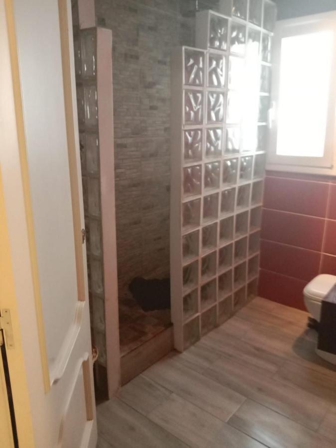 Habitación Privada Con Cocina Salón Y Terraza Piso Compartido